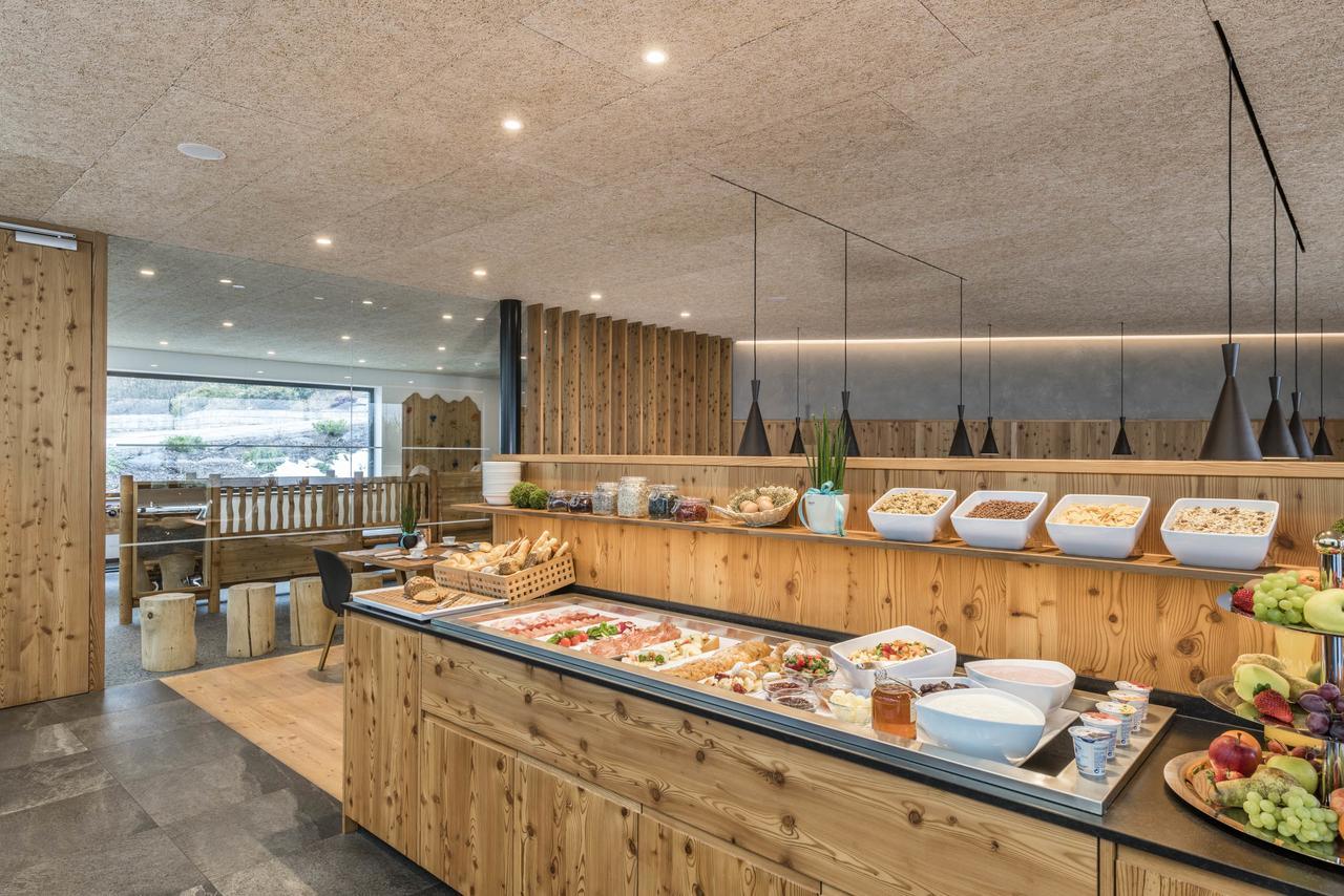 Hotel Lener Campo di Trens Ngoại thất bức ảnh